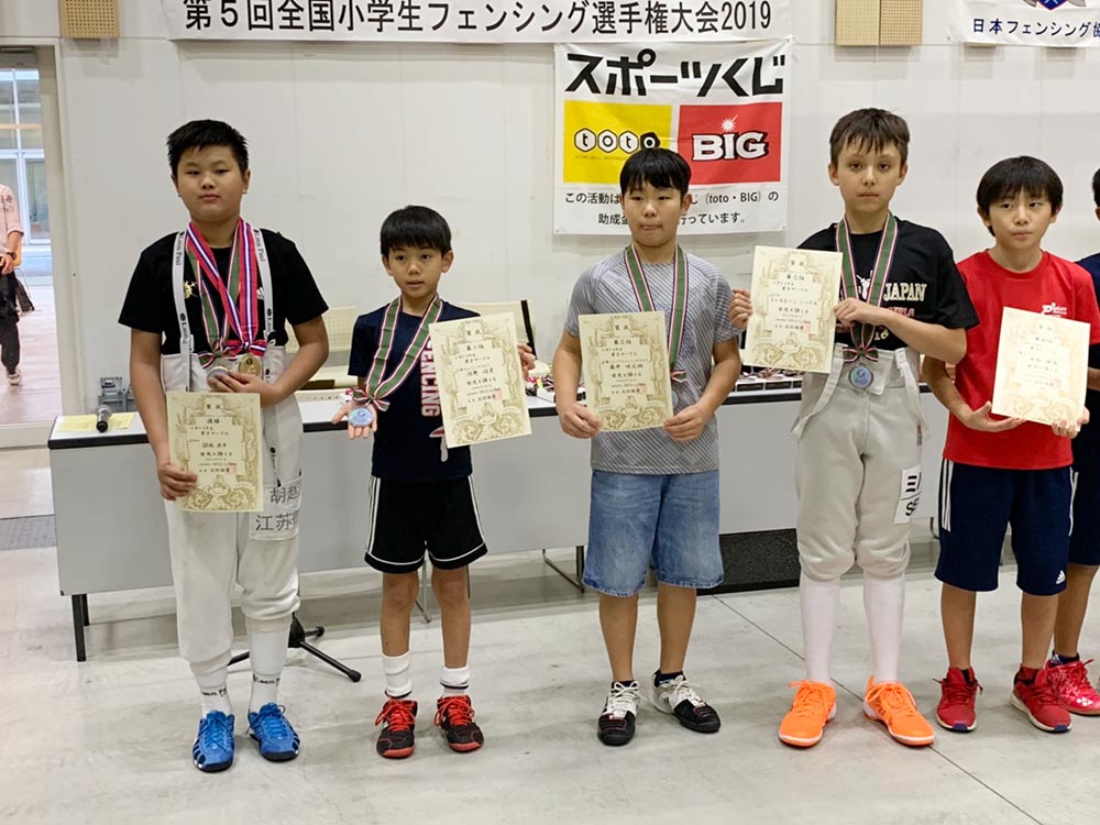 PAL Kawaguchi小学生フェンサーが全国大会で上位独占！3
