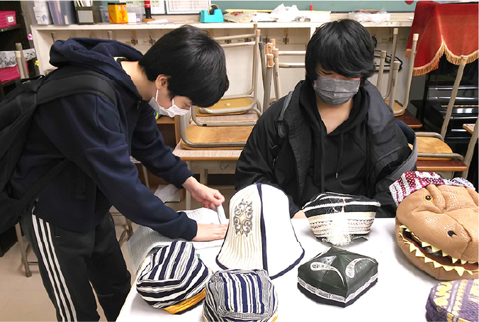 SEISA Africa Asia Bridge で民族衣装体験